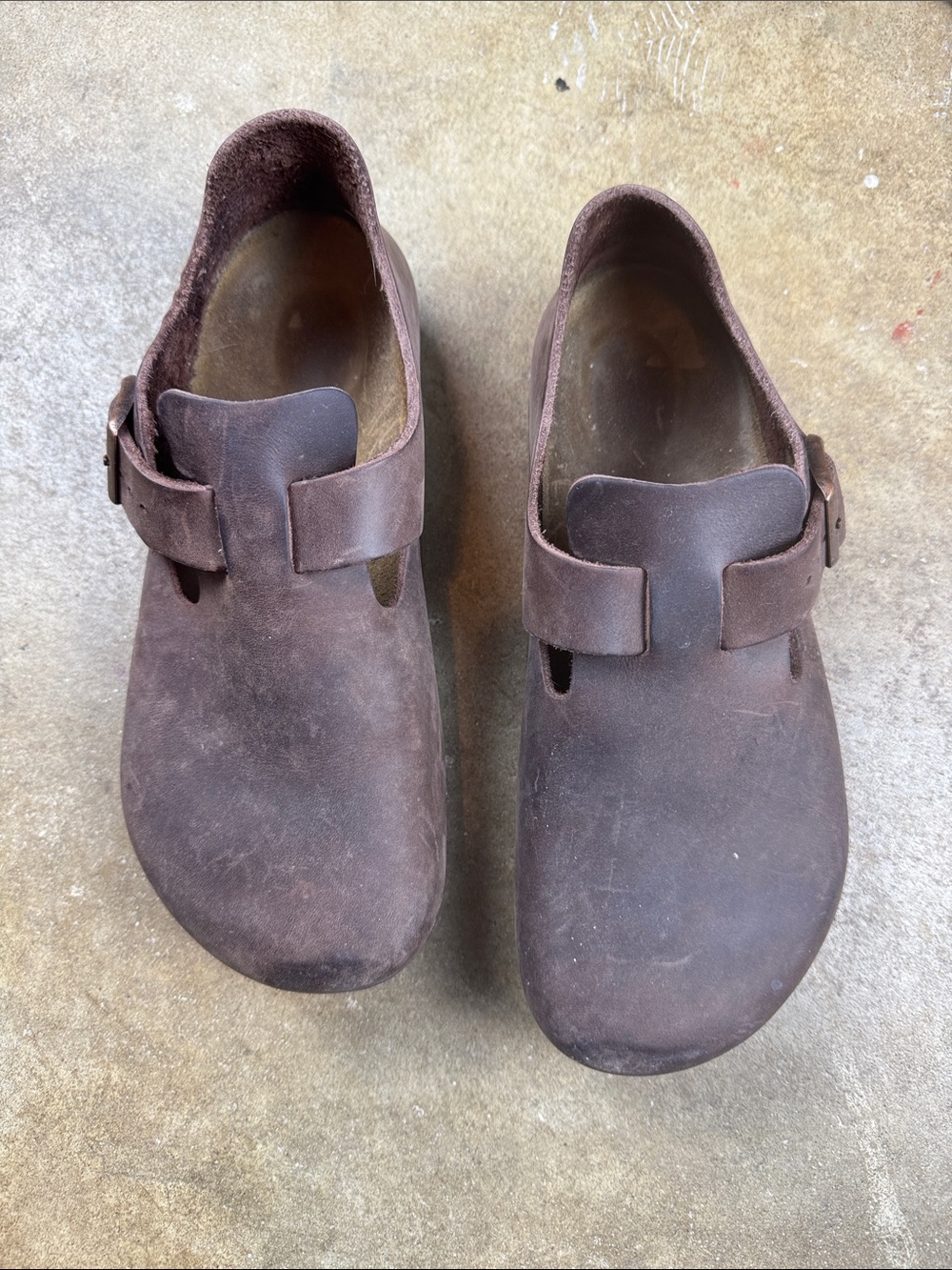 Birkenstock London Brown oiled  Slip-On Clog  shoe with Buckle
Size: 38